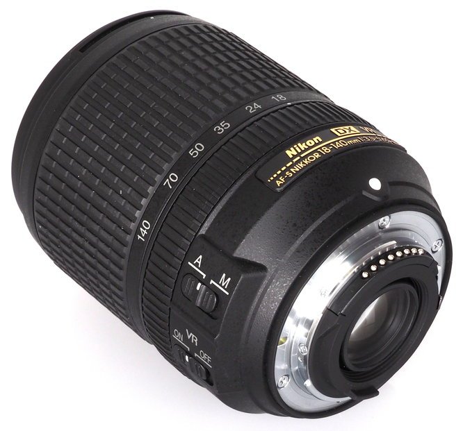 Nikon AF-S DX 18-140mm f/3.5-5.6G ED VR - 3